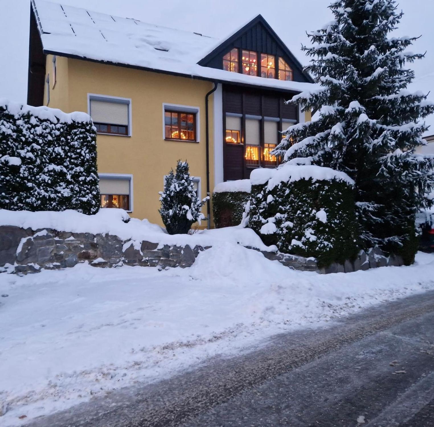 Ferienwohnung Heike Strobel ชวาร์เซนเบิร์ก ภายนอก รูปภาพ